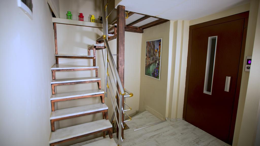 Taksim Brand Suite Istanboel Buitenkant foto