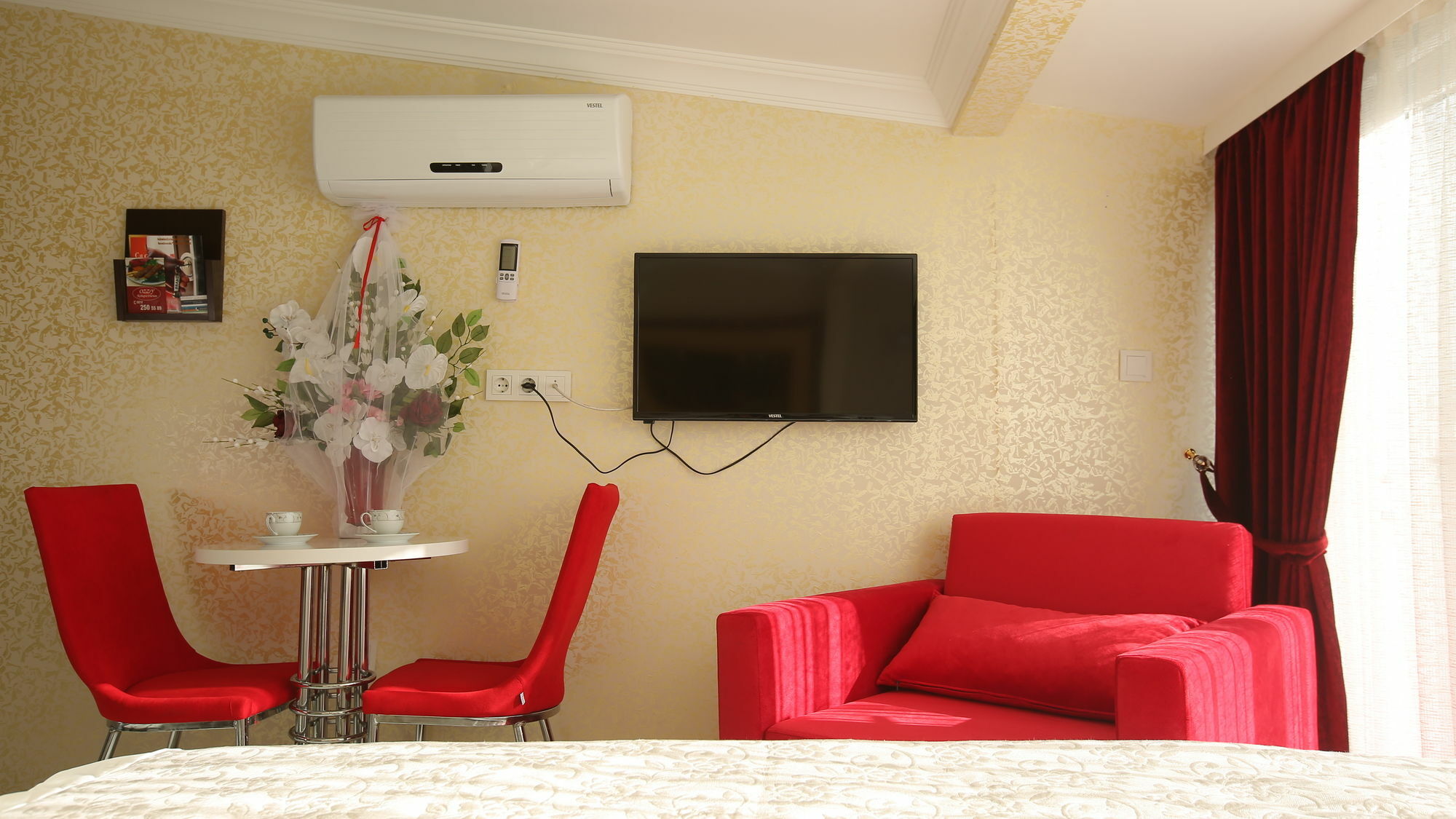 Taksim Brand Suite Istanboel Buitenkant foto