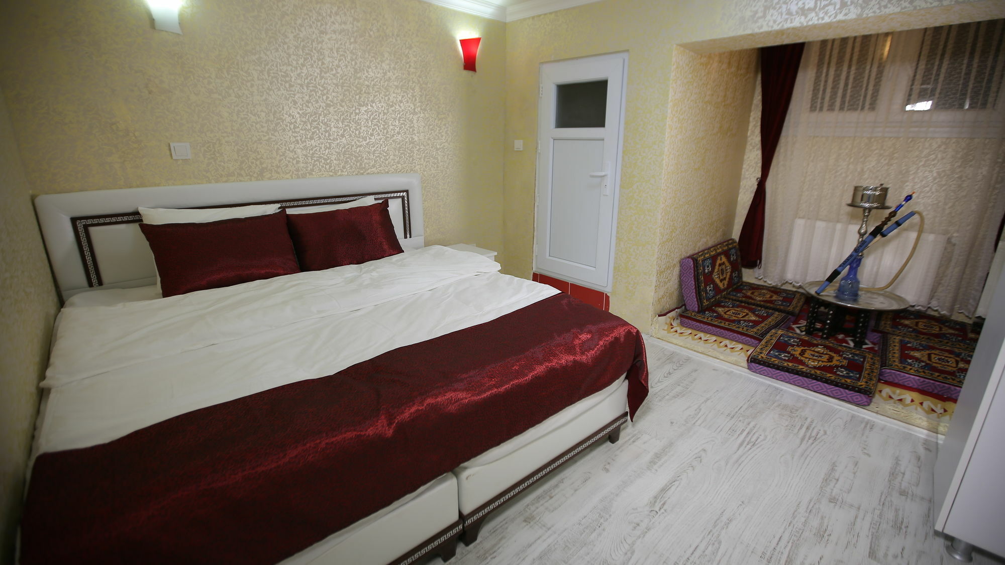Taksim Brand Suite Istanboel Buitenkant foto