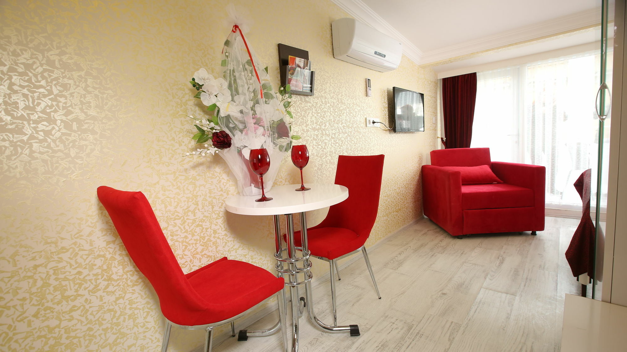 Taksim Brand Suite Istanboel Buitenkant foto