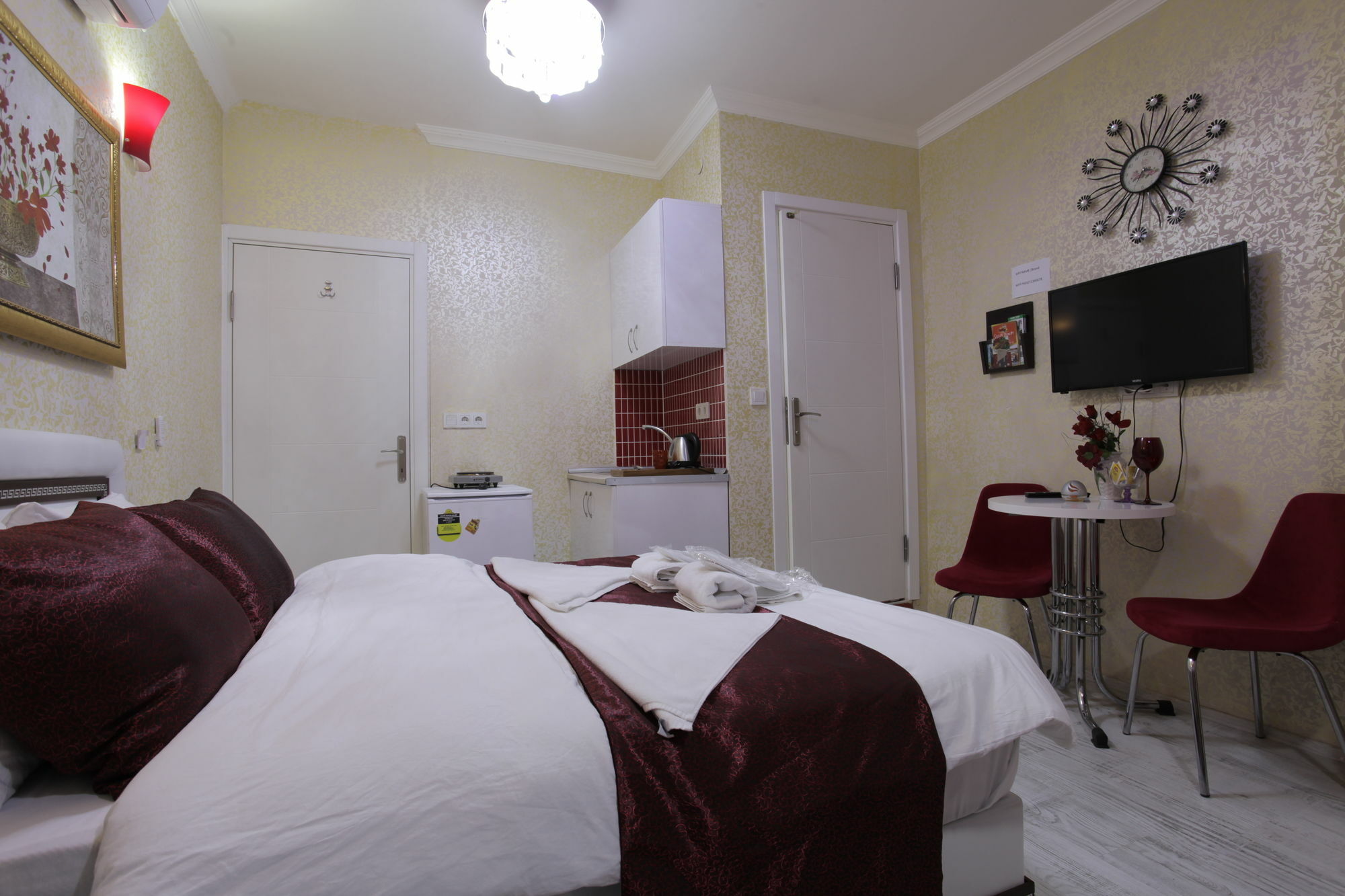 Taksim Brand Suite Istanboel Buitenkant foto